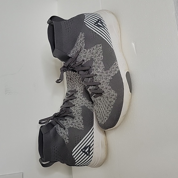 Women's Reebok Hayasu Ultraknit Sneaker Grey White Size 7 - Picture 3 of 15